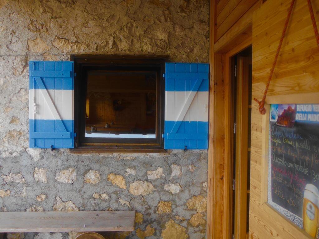 Rifugio Velo Della Madonna Hotel San Martino Di Castrozza Exterior photo